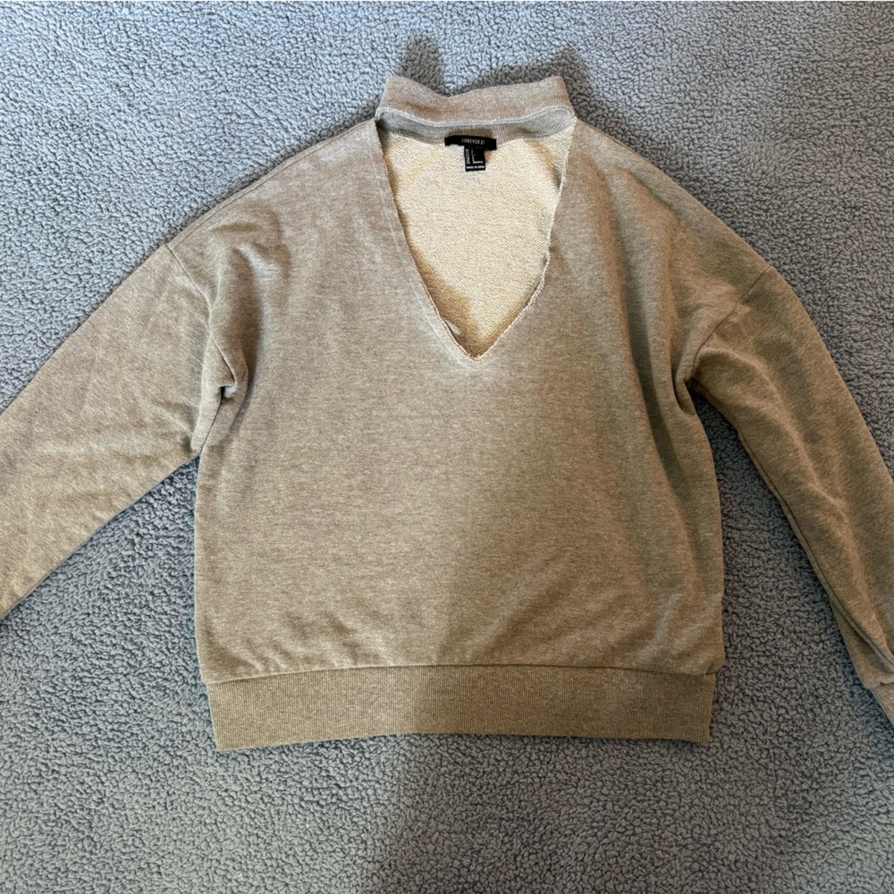 Forever 21 Gray V-Neck Women's Sweater